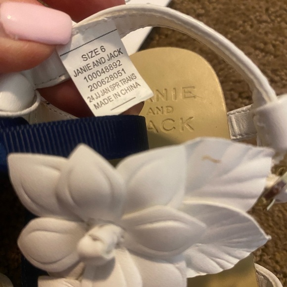 Janie & Jack Girls White Adjustable Sandals New Size 6 - Picture 4 of 9